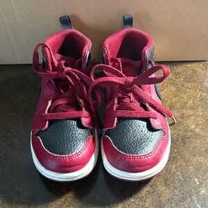Nike Kids Black and Red Sneakers